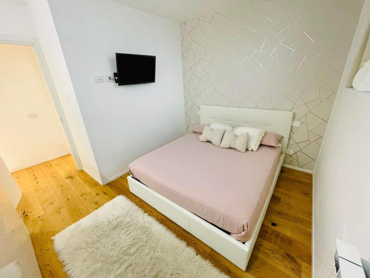 Led House Cadore - Bilocale Zona Milano Centro Екстер'єр фото